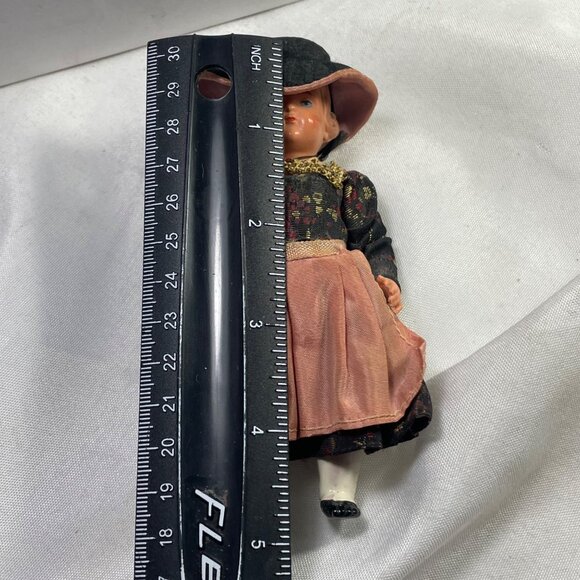 Vintage Handcrafted European Folk Art Doll With Traditional Dress & Hat Collecti - Picture 5 of 8